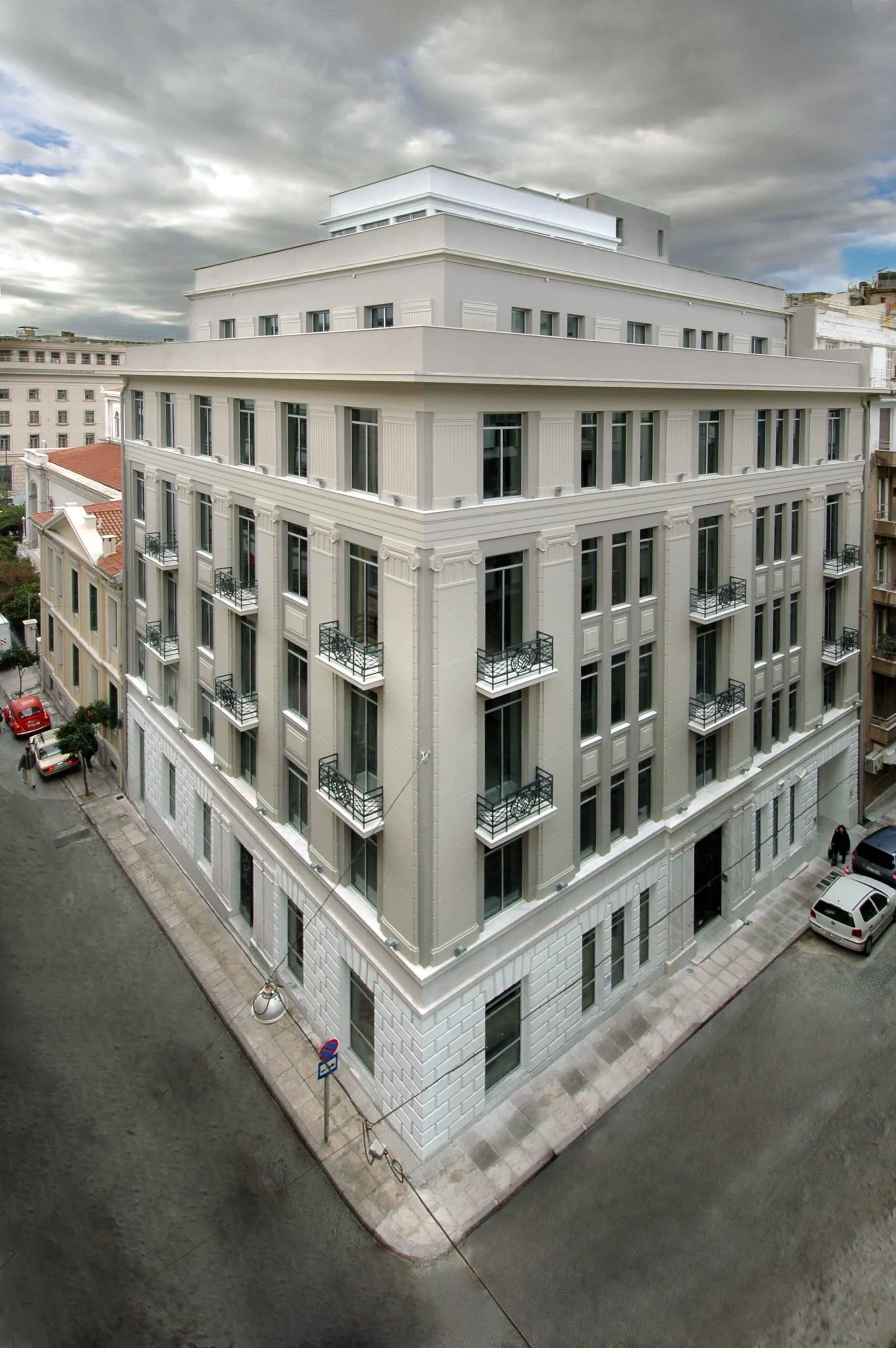 Mixed Use Building in the heart of Athens — 1